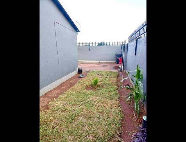 3 BEDROOM HOUSE FOR SALE IN PROTEA GLEN